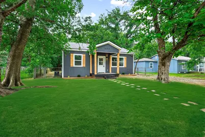 207 Pecan Street, Whitesboro, TX 76273 - Photo 2