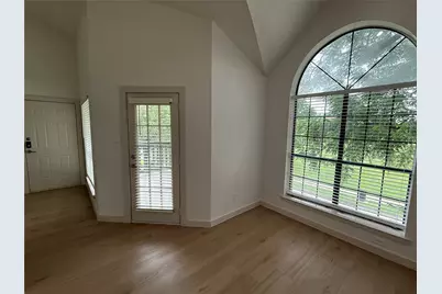 230 E 5th Street #303, Dallas, TX 75203 - Photo 4