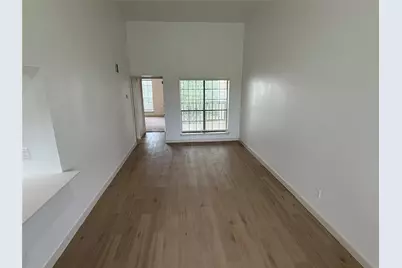 230 E 5th Street #303, Dallas, TX 75203 - Photo 8