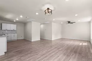 4318 Jamaica St, Dallas, TX 75210 - Photo 8