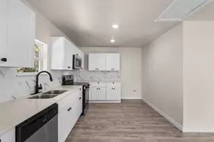 4318 Jamaica St, Dallas, TX 75210 - Photo 14