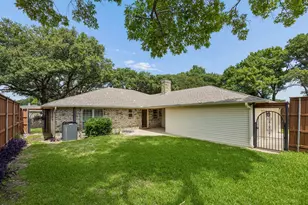 8716 Echo Valley Dr, Dallas, TX 75243 - Photo 32
