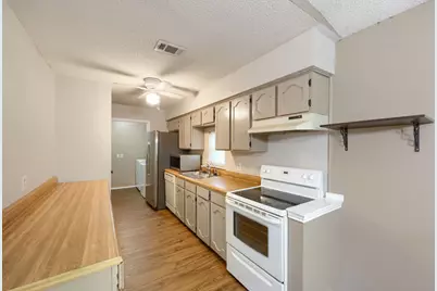 5901 Guildwood Drive, Arlington, TX 76017 - Photo 8