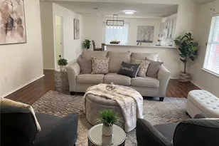 5534 Mandarin Way, Dallas, TX 75249 - Photo 2