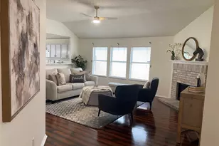 5534 Mandarin Way, Dallas, TX 75249 - Photo 4
