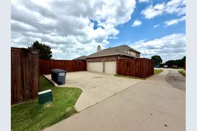 4539 Glenshire Court, Sachse, TX 75048 - Photo 6