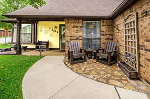 1101 Pin Oak Dr, Denton, TX 76209 - Photo 2