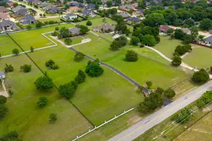 915 W Pleasant Run Rd, DeSoto, TX 75115 - Photo 40