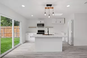 518 Royal Ave, Grand Prairie, TX 75051 - Photo 18
