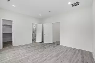 518 Royal Ave, Grand Prairie, TX 75051 - Photo 20