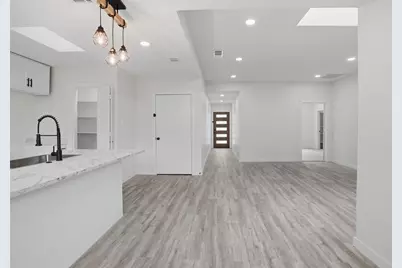 518 Royal Avenue, Grand Prairie, TX 75051 - Photo 10
