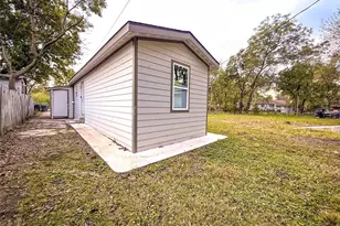 1315 Whitley Dr, Dallas, TX 75217 - Photo 10