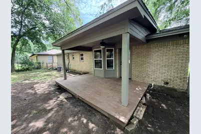 542 W Wilson Street, Cleburne, TX 76033 - Photo 16