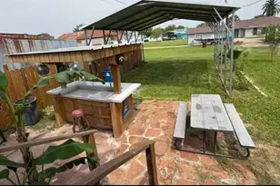 804 W Madison Ave, Port O Connor, TX 77982 - Photo 8