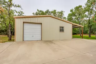 263 Oak Creek Cir, Springtown, TX 76082 - Photo 10
