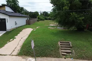 1608 Bannock Ave, Dallas, TX 75215 - Photo 1