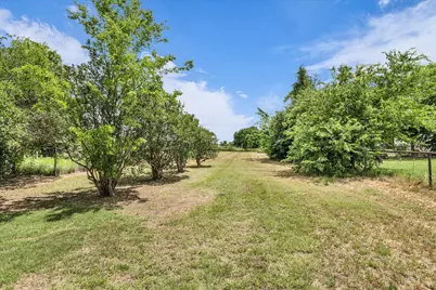 338 Shelly Lane, Woodway, TX 76712 - Photo 10