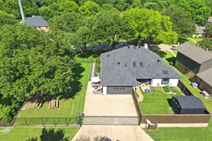 807 Lake Meadows Cir, Rockwall, TX 75087 - Photo 2
