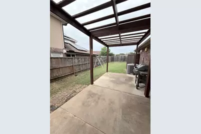 807 Burr Oak Drive, Lewisville, TX 75067 - Photo 8