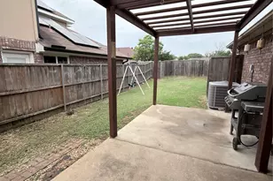 807 Burr Oak Dr, Lewisville, TX 75067 - Photo 8