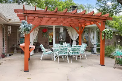 8912 Green Leaves Drive, Granbury, TX 76049 - Photo 4