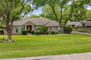 8912 Green Leaves Dr, Granbury, TX 76049 - Photo 36