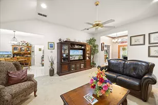 8912 Green Leaves Dr, Granbury, TX 76049 - Photo 14