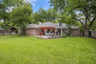 8912 Green Leaves Dr, Granbury, TX 76049 - Photo 30