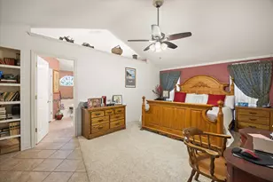 8912 Green Leaves Dr, Granbury, TX 76049 - Photo 16