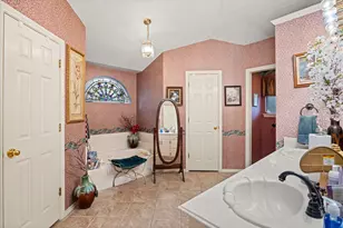 8912 Green Leaves Dr, Granbury, TX 76049 - Photo 20