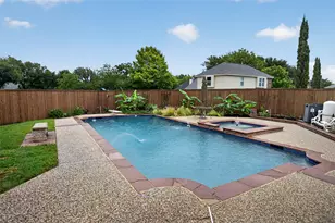 805 Fall Dr, Allen, TX 75002 - Photo 2
