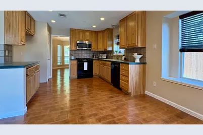 805 Fall Drive, Allen, TX 75002 - Photo 6