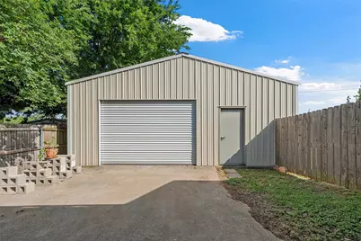 105 James Wesley Drive, Robinson, TX 76706 - Photo 2
