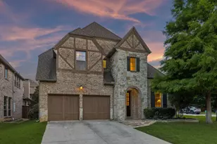 349 Hill Creek Ln, Grapevine, TX 76051 - Photo 2