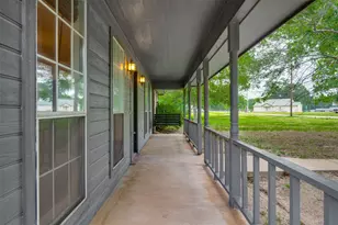 448 S Bryson St, Bogata, TX 75417 - Photo 4