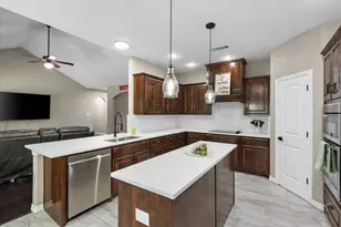 2913 Bairds Ln, Burleson, TX 76028 - Photo 14