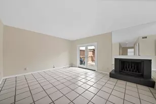12574 Burninglog Ln, Dallas, TX 75243 - Photo 16