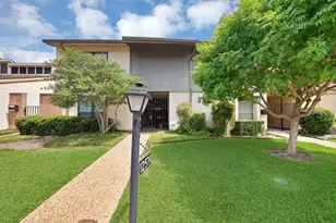 12574 Burninglog Ln, Dallas, TX 75243 - Photo 2