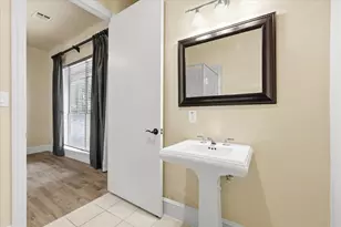 410 Mills St, Fort Worth, TX 76102 - Photo 28