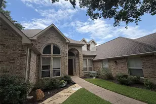 1911 Jesse Way, Corinth, TX 76210 - Photo 2