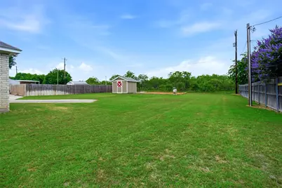 207 Bonita Drive, Granbury, TX 76049 - Photo 16