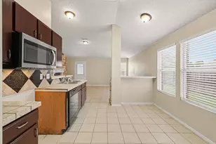 800 Castlewick Ct, Arlington, TX 76018 - Photo 6
