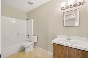 800 Castlewick Ct, Arlington, TX 76018 - Photo 14