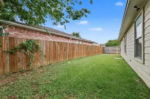 800 Castlewick Ct, Arlington, TX 76018 - Photo 16