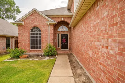 8737 Sunset Trace Drive, Fort Worth, TX 76244 - Photo 2