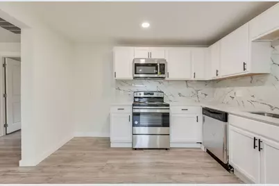 9410 Beacon Hill Circle, Dallas, TX 75217 - Photo 10