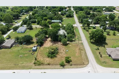 306 Denver Road, Sunset, TX 76270 - Photo 2