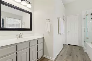 529 Lochwood Dr, Murphy, TX 75094 - Photo 18