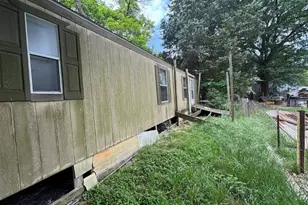 407 Magnolia St, Athens, TX 75751 - Photo 2