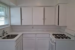 3019 Avon St, Dallas, TX 75211 - Photo 6